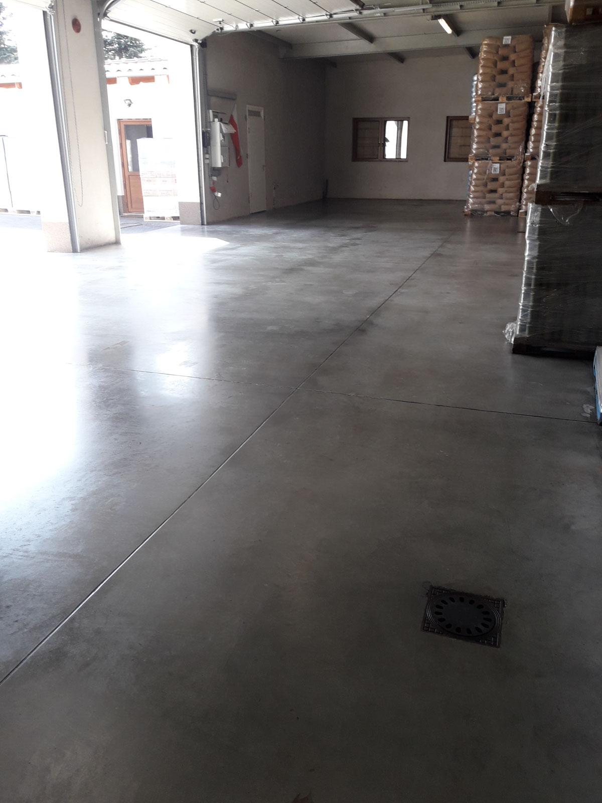 Doczyszczanie posadzek przemysłowych